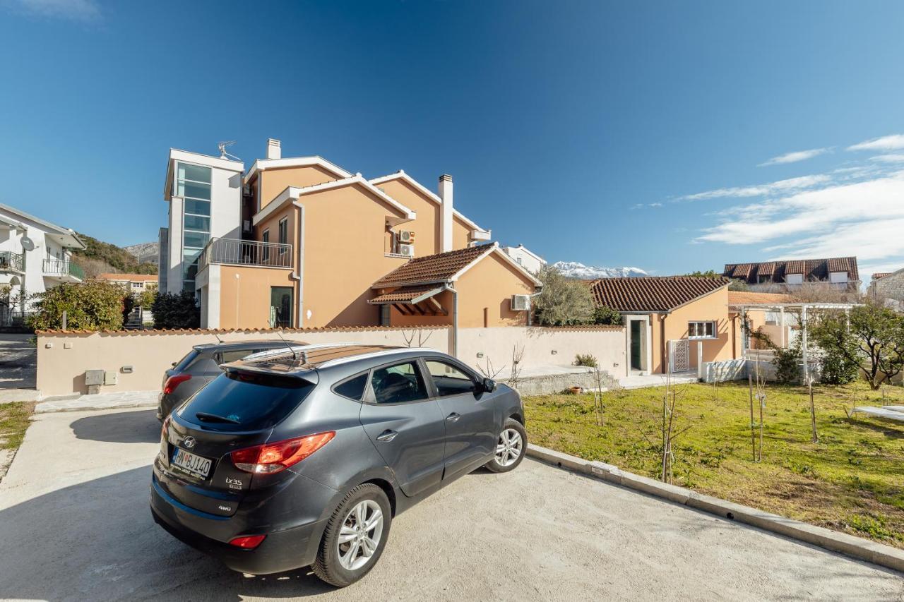Stylish Mini-House With Garden & Beach Bijela Exterior foto